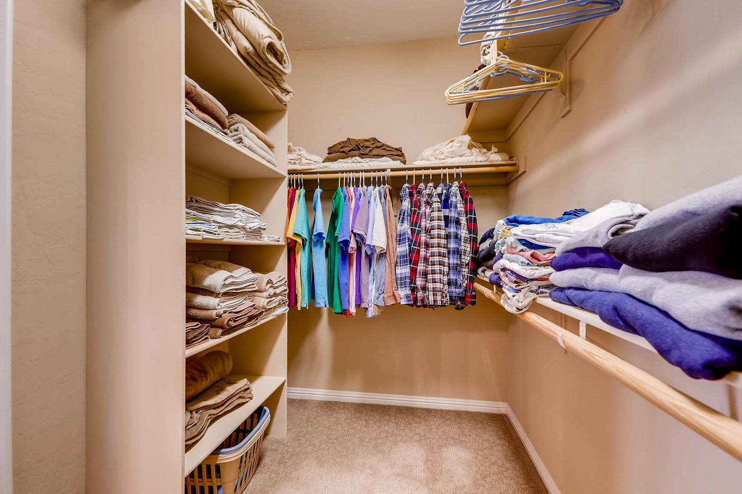 Master Bedroom Walk In Closet